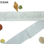 KUŞAK TAŞLI İYİKİ DOĞDUN BEYAZ GÜMÜŞ